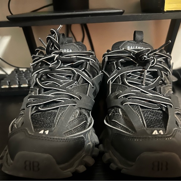 Balenc Track Shoes (Size 8) - Picture 1 of 5